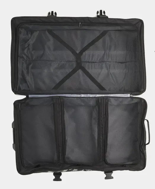 Dunlop PRO Wheelie Bag Black 